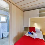 Mobil House Nevera 2