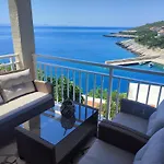 Apartments Laus