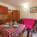 Stunning Home In Preko With Kitchen