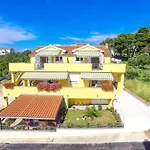 Family Friendly Apartments With A Swimming Pool Drage, Biograd - 5904