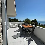 Mirakul Apartments