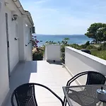 Mirakul Apartments