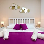 Golden Rose - Walking Distance 1 Km From Old Town