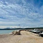 Coastal Family Escape In Turanj, Croatia