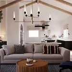Crowonder New Villa Helios With Swimming Pool