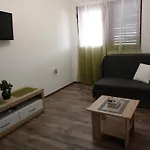Ulica Zitna Xxvii Br.12 Apartman Ljevar
