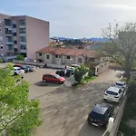 Apartment Mira With Parking