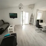 Rooms & Apartments Ana 2