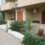 M&M Apartments