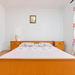 Holiday House Anica