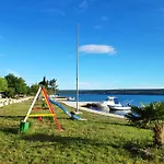 Villa Punta Blava - Beach Front, Ideal For Family Vacation With Kids, Large Terraces With Sea View, Internet, Netflix, No Pets Allowed