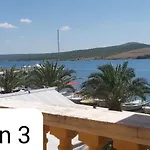 Apartmani More