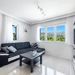 Apartment Annie