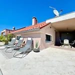 Deluxe Villa No.10 - Rooms & Apartments