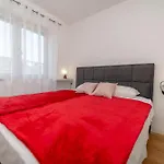 Apartment Adrian