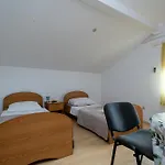 Apartments And Rooms With Parking Space Zadar - 21805