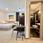 Deluxe Villa No.10 - Rooms & Apartments