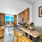 Apartments Nia Deluxe & Elegance