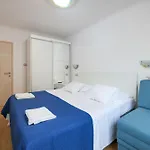 Zorica - 2 Bedroom Apartment In City Centar