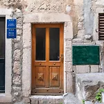 Gallus Old Town Apartment