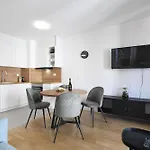 Apartment Nora With Private Parking