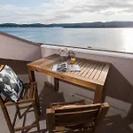 Bonamare Apartments