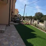 Apartments Lipovica