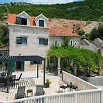 Luxury Villa Navis