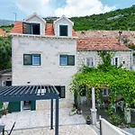 Luxury Villa Navis