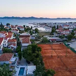 Villa B&D Zadar For The Complete Pleasure Of Vacation !Heated! Private Pool! Green Oasis In The Center Of Zadar, 100M From The Sea