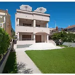 Bonamare Apartments II