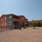 Apartments Komljen