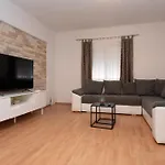 Holiday Home Luka Pridraga