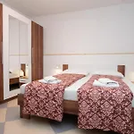 Holiday Home Luka Pridraga