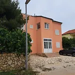 Apartmani Prsa