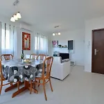 Apartments By The Sea Privlaka, Zadar - 23197