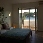 Gorgonia Apartments & Suites