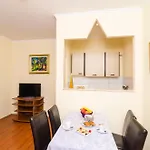 Apartments Dora Mljet