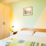 Apartments Karlo
