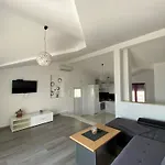 Apartments With A Parking Space Maslenica, Novigrad - 12636