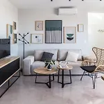 O'Live Residence - Designer Suites