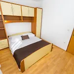Apartments By The Sea Vrsi - Mulo, Zadar - 5951