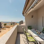 Amazing Apartment In Mandre With Wi-Fi