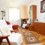 Apartments By The Sea Zuljana, Peljesac - 10112