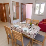 Apartments By The Sea Veli Rat, Dugi Otok - 11525