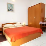 Apartments By The Sea Ubli, Lastovo - 8354