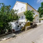 Villa Bind