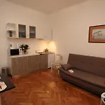 Vincent Apt. In Old Town Centre