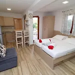 Seaside Apartments Hrkac