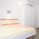 Rooms & Apartments Barisic